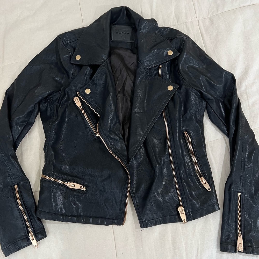 Women’s Cute Black Leather Biker Jacket Gold Accent Size Small